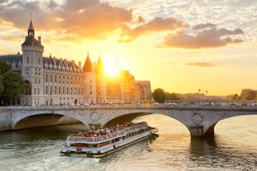 Hop-on hop-off bus tour, Conciergerie and river cruise tour entrance tickets